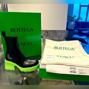 Bottega Veneta Chelsea Boots